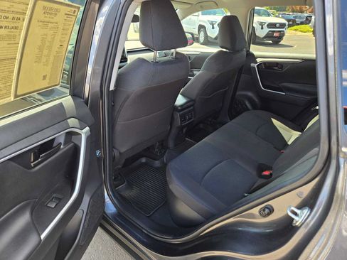 Used 2023 Toyota RAV4 LE AWD/4WD image 15