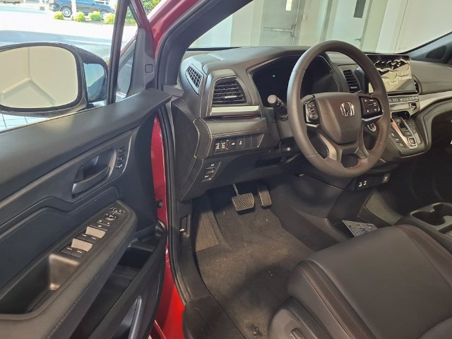 Certified 2026 Honda Odyssey Sport-L image 6