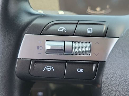 Used 2024 Hyundai Kona SEL FWD image 5