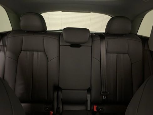 Used 2025 Audi Q5 Premium w/ Convenience Package image 72