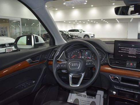 Used 2023 Audi Q5 2.0T Premium w/ Convenience Package AWD/4WD image 20