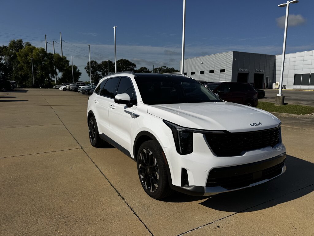 Certified 2026 Kia Sorento SX FWD image 11