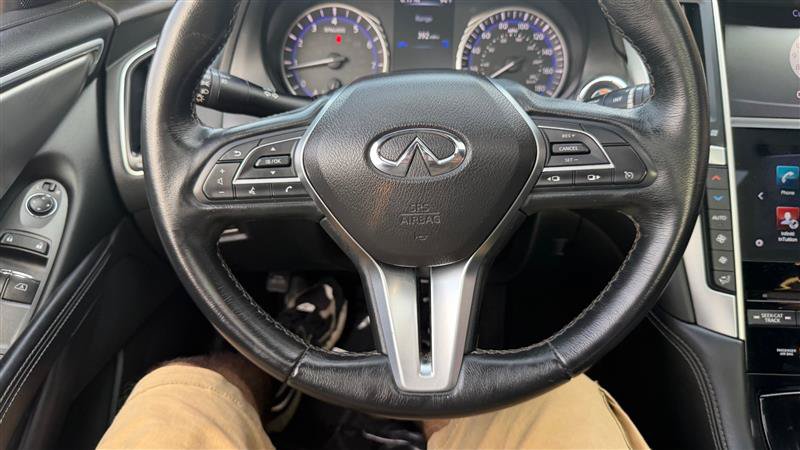 Used 2018 INFINITI Q60 2.0t w/ Moonroof Package RWD image 14