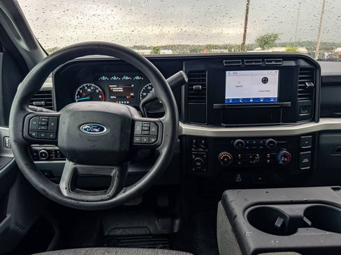 Used 2023 Ford F250 XLT AWD/4WD image 10