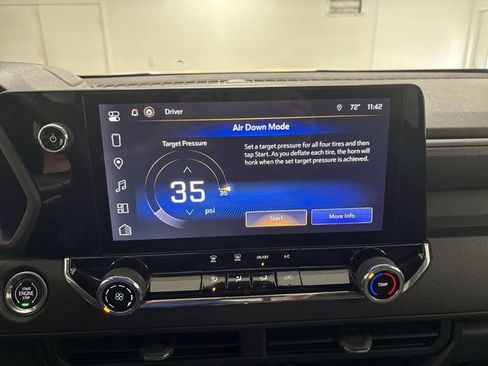 Used 2023 Chevrolet Colorado Trail Boss w/ Technology Package image 43