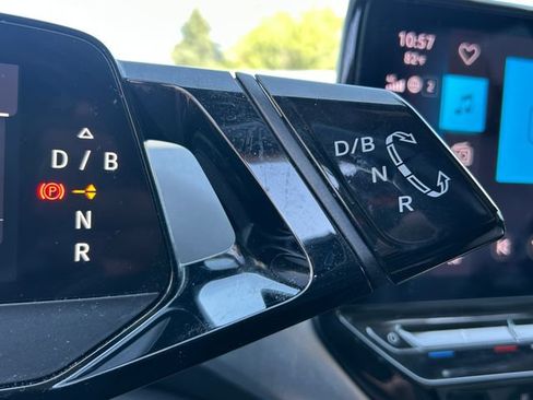 Used 2021 Volkswagen ID.4 Pro S RWD image 17
