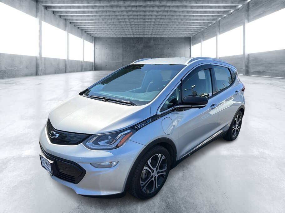Used 2020 Chevrolet Bolt Premier w/ Infotainment Package FWD image 1