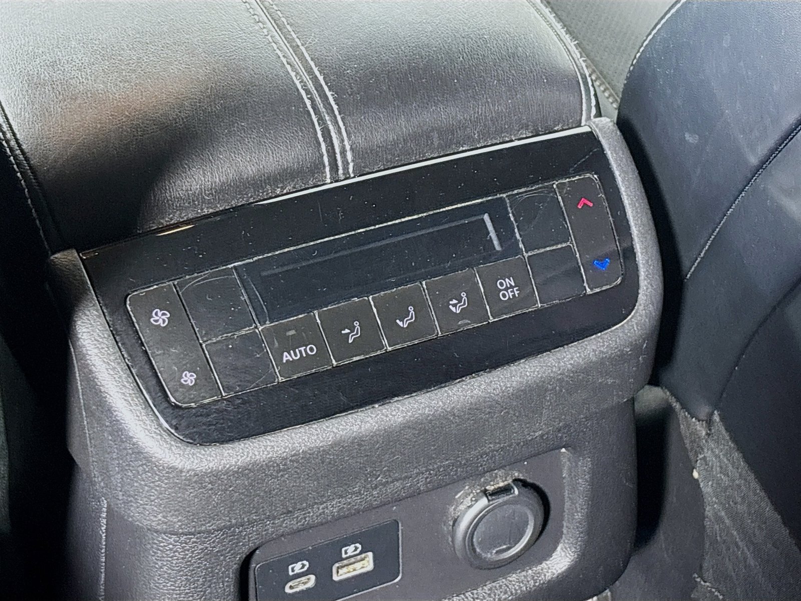 Used 2023 INFINITI QX60 Luxe w/ Cargo Package AWD/4WD image 26