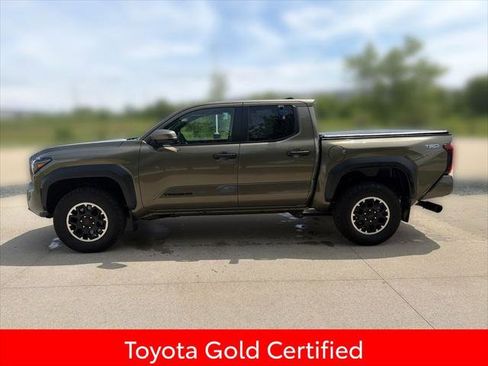 Certified 2024 Toyota Tacoma TRD Off-Road AWD/4WD image 1