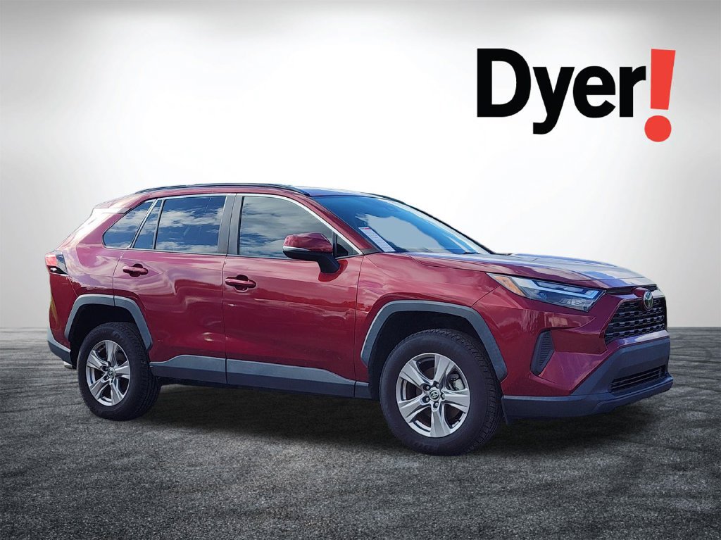 Used 2022 Toyota RAV4 XLE FWD image 2