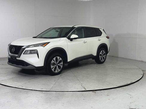 Used 2022 Nissan Rogue SV image 6