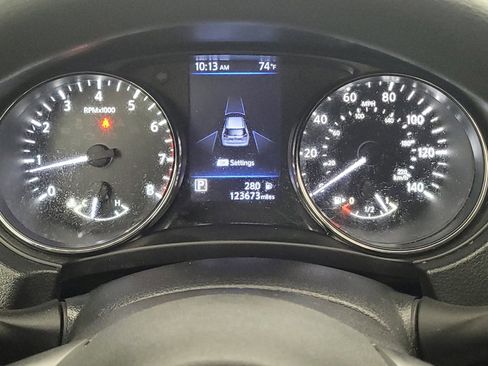 Used 2020 Nissan Rogue S FWD image 23