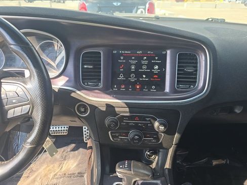Used 2018 Dodge Charger R/T Scat Pack RWD image 13