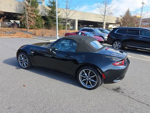 Used 2023 MAZDA MX-5 Miata Grand Touring w/ Weather Package image 5