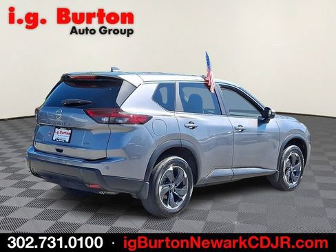Used 2025 Nissan Rogue SV AWD/4WD image 6