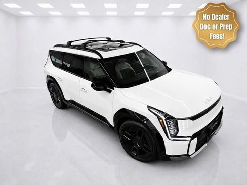 Used 2024 Kia EV9 GT-Line AWD/4WD image 3