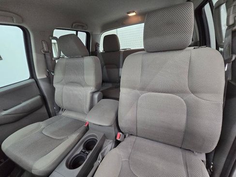 Used 2012 Nissan Frontier SV RWD image 12
