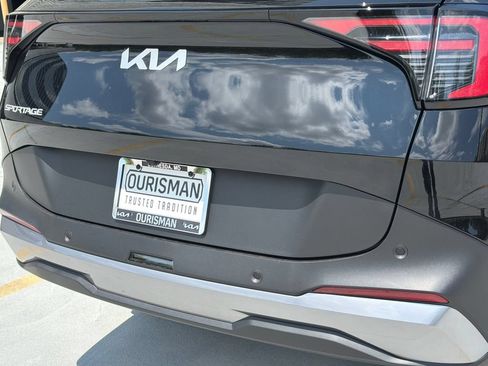 New 2026 Kia Sportage LX FWD image 5