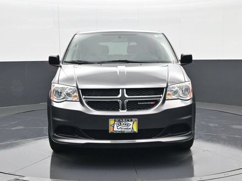 Used 2016 Dodge Grand Caravan SE w/ Quick Order Package 29E SE FWD image 3