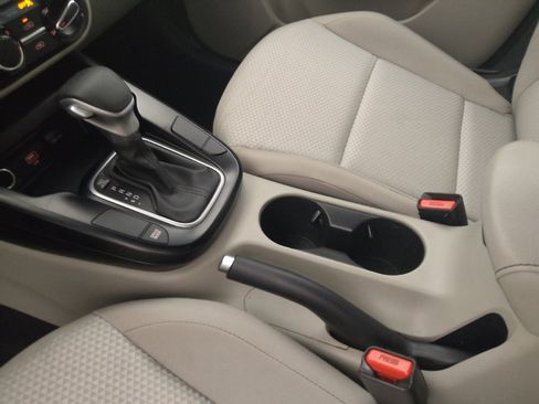 Used 2021 Kia Soul LX FWD image 26