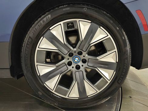 Used 2024 BMW iX xDrive50 w/ Convenience Package AWD/4WD image 14