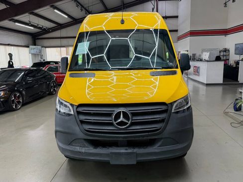 Used 2021 Mercedes-Benz Sprinter 2500 image 6