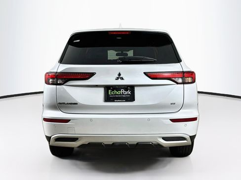 Used 2024 Mitsubishi Outlander SE FWD image 7