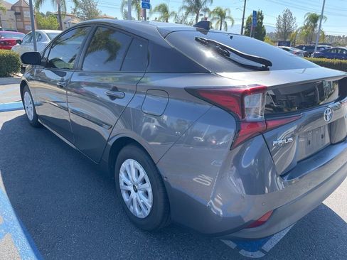 Used 2021 Toyota Prius LE FWD image 8