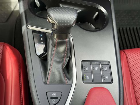 Used 2023 Lexus UX 250h F Sport image 22