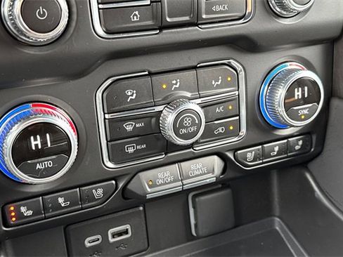 Used 2023 GMC Yukon XL AT4 image 29