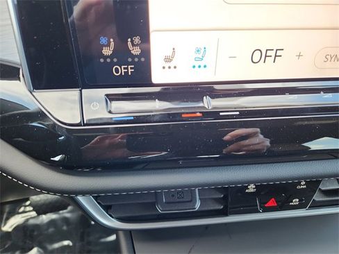 New 2026 Volkswagen Atlas Cross Sport SE image 14