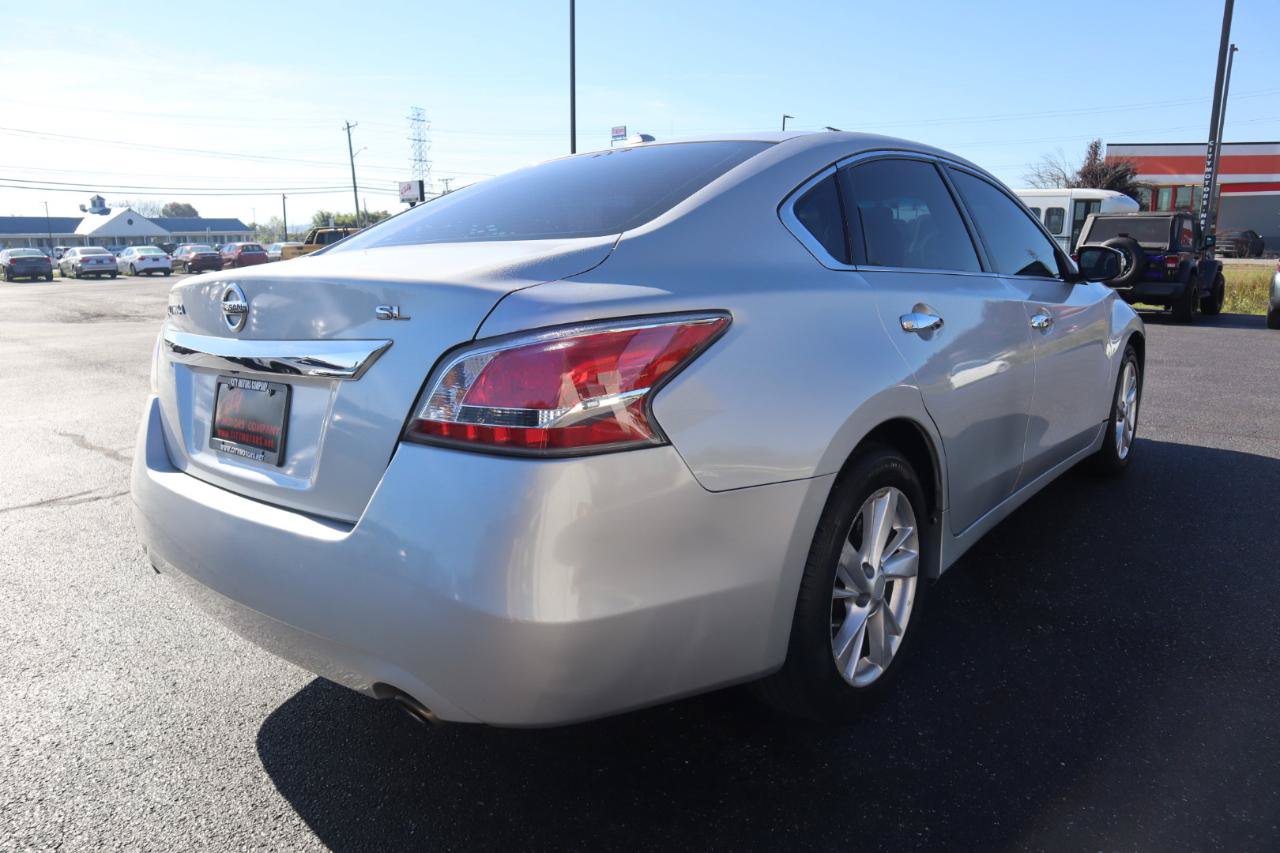 Used 2015 Nissan Altima 2.5 SL w/ Moonroof Package FWD image 29