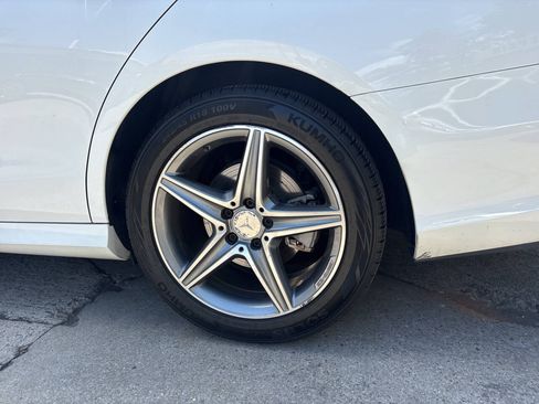 Used 2017 Mercedes-Benz E 300 image 17