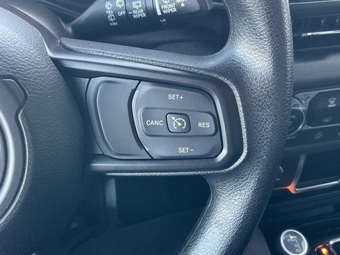 Used 2024 Jeep Wrangler Sport image 23