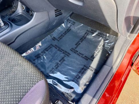 Used 2010 Hyundai Accent GS image 17