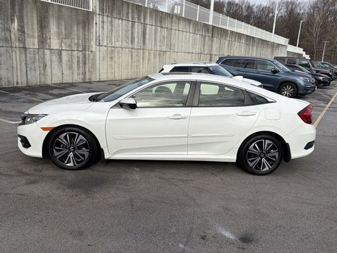 Used 2018 Honda Civic EX-L image 4
