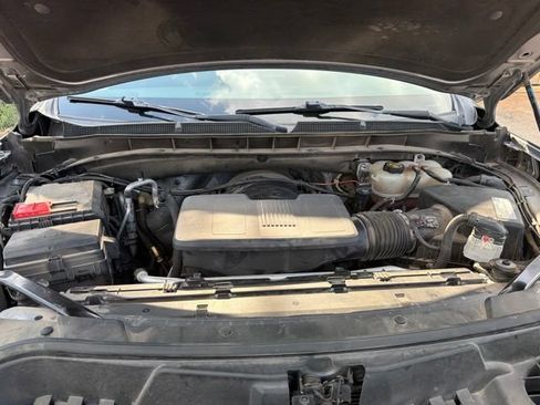 Used 2021 Chevrolet Suburban Z71 w/ Z71 Signature Package AWD/4WD image 15