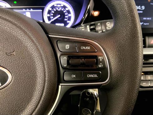 Used 2020 Kia Niro LX image 19