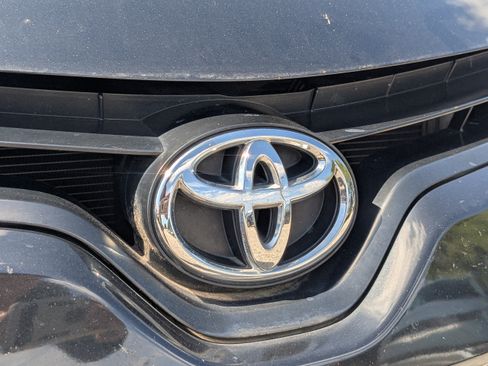 Used 2016 Toyota Corolla L FWD image 29