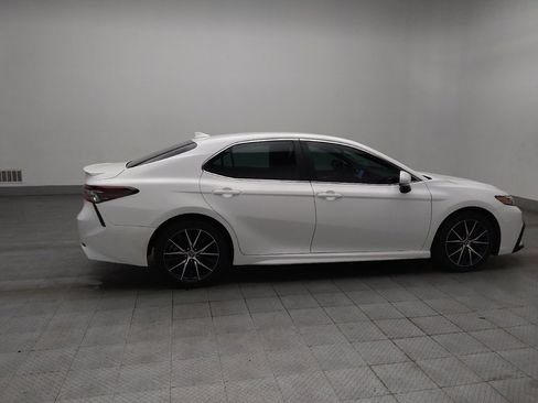 Used 2023 Toyota Camry SE image 10