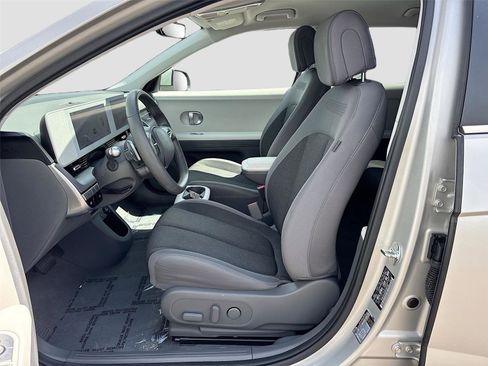 Used 2024 Hyundai Ioniq 5 SEL RWD image 21