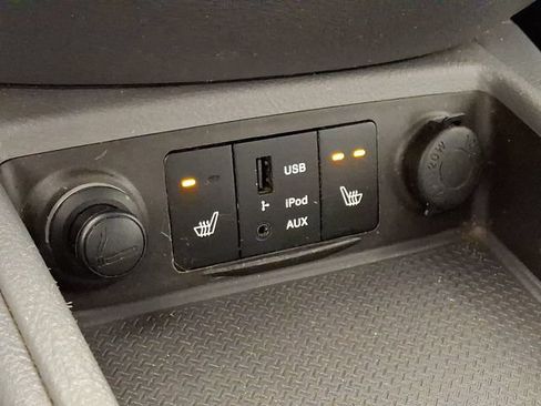 Used 2012 Hyundai Santa Fe SE AWD/4WD image 24