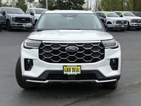 New 2026 Ford Explorer Platinum AWD/4WD image 2
