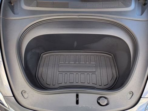 Used 2025 Tesla Model 3 image 34