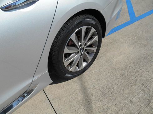 Used 2015 Hyundai Sonata Sport w/ Option Group 03 FWD image 14