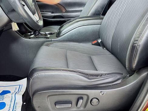 Used 2014 Toyota Highlander Plus FWD image 22