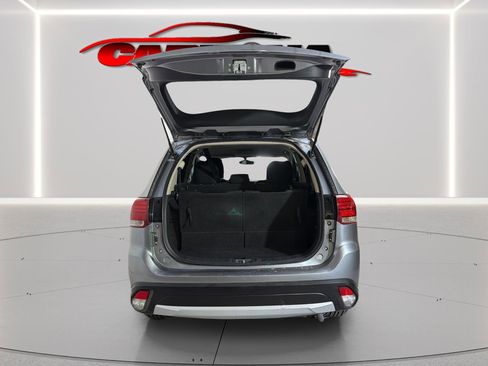 Used 2017 Mitsubishi Outlander SE FWD image 22
