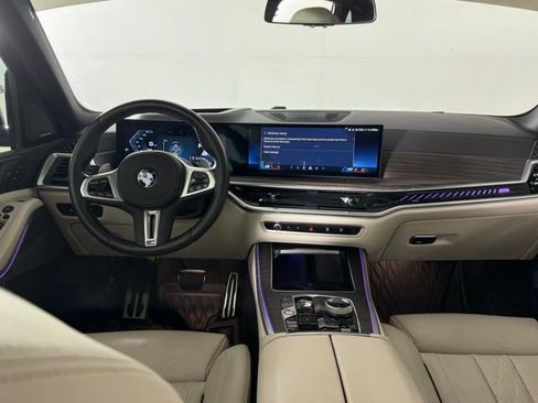 Used 2025 BMW X5 M60i AWD/4WD image 26
