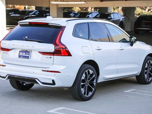 New 2026 Volvo XC60 B5 Ultra image 8