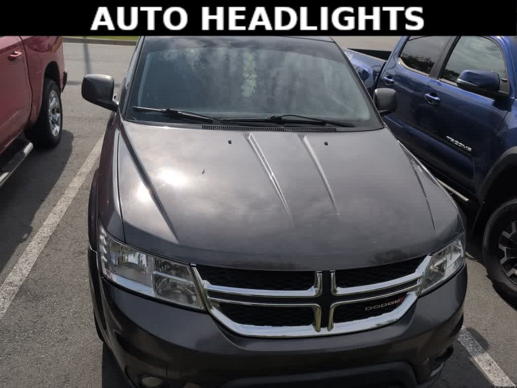 Used 2015 Dodge Journey SXT w/ Flexible Seating Group FWD image 2